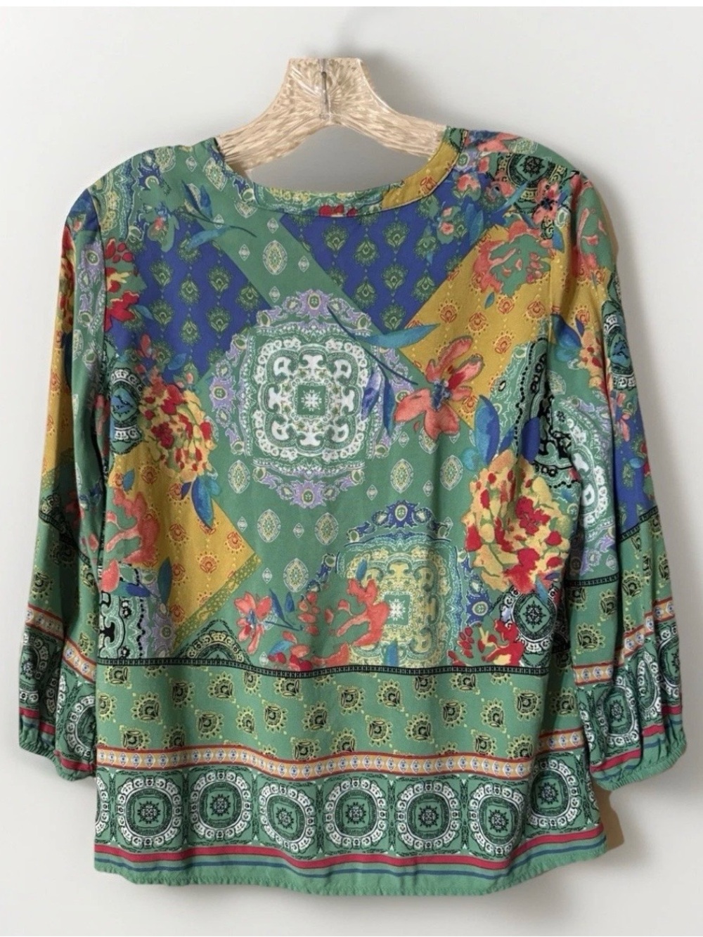 Figueroa & Flower paisley V-Neck button down blouse - Picture 3 of 6